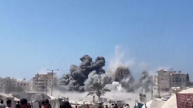 The Year 2025: A World of Conflict, Crisis, and Climate Catastrophe