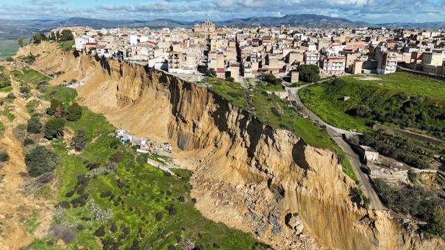 Landslide Hits Sicily After Heavy Rains, Italy Declares State of Emergency