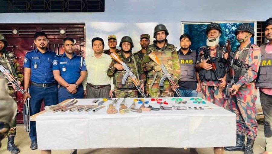 Weapons Seized, Arrested 8 Joint Operation in Cox's Bazar