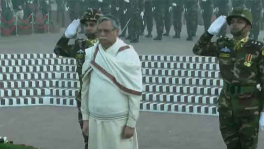 President Pays Tribute at National Martyrs’ Memorial on Victory Day