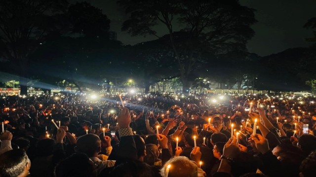 JCD activists hold the “Illuminating Memories with Light” candlelight vigil at Shaheed Minar in memory of July-August uprising martyrs. (Photo: BNP Media Cell)