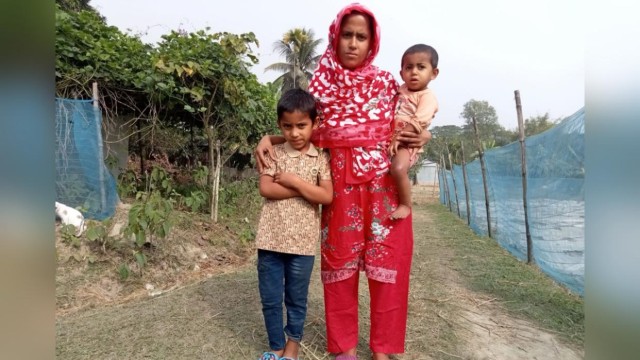 Sayna Struggles to Survive with 2 Children in Kalmakanda