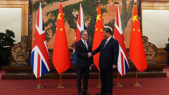 UK Prime Minister Keir Starmer Meets Xi Jinping, Calls for “Sophisticated” UK-China Partnership