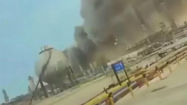 Drone Strike Hits Ras Tanura Oil Refinery, Operations Suspended as Precaution