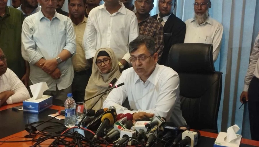 BNP leader Salahuddin Ahmed speaking at a press briefing in Cox's Bazar on Tuesday, September 24, 2024.