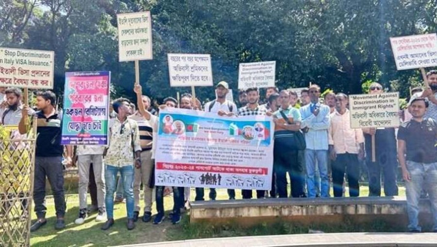 People sporting banners, aspiring to migrate to Italy gathers at Dhaka's Justice Shahabuddin Ahmed Park near the Italian Embassy on Monday, 9 September, 2024, seeking return of their passports with visa following long delays.